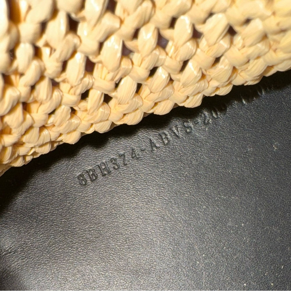 Fendi Raffia logo Peekaboo X-Tote - Picture 17 of 17
